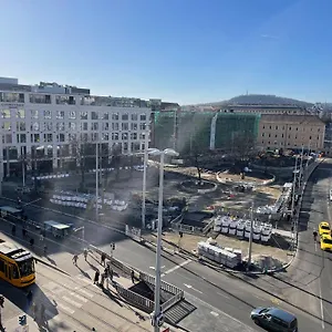 rezervați aici