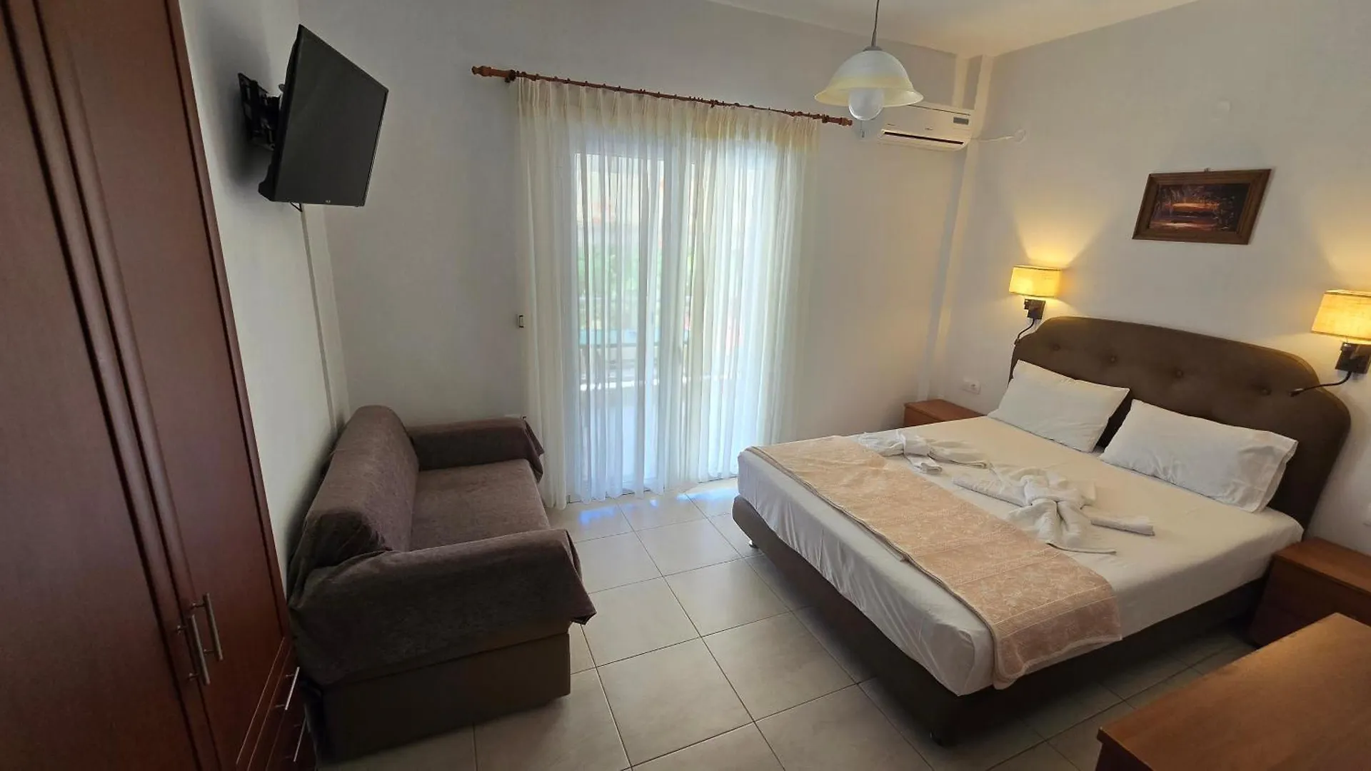 Itamos House Vourvourou Hotel