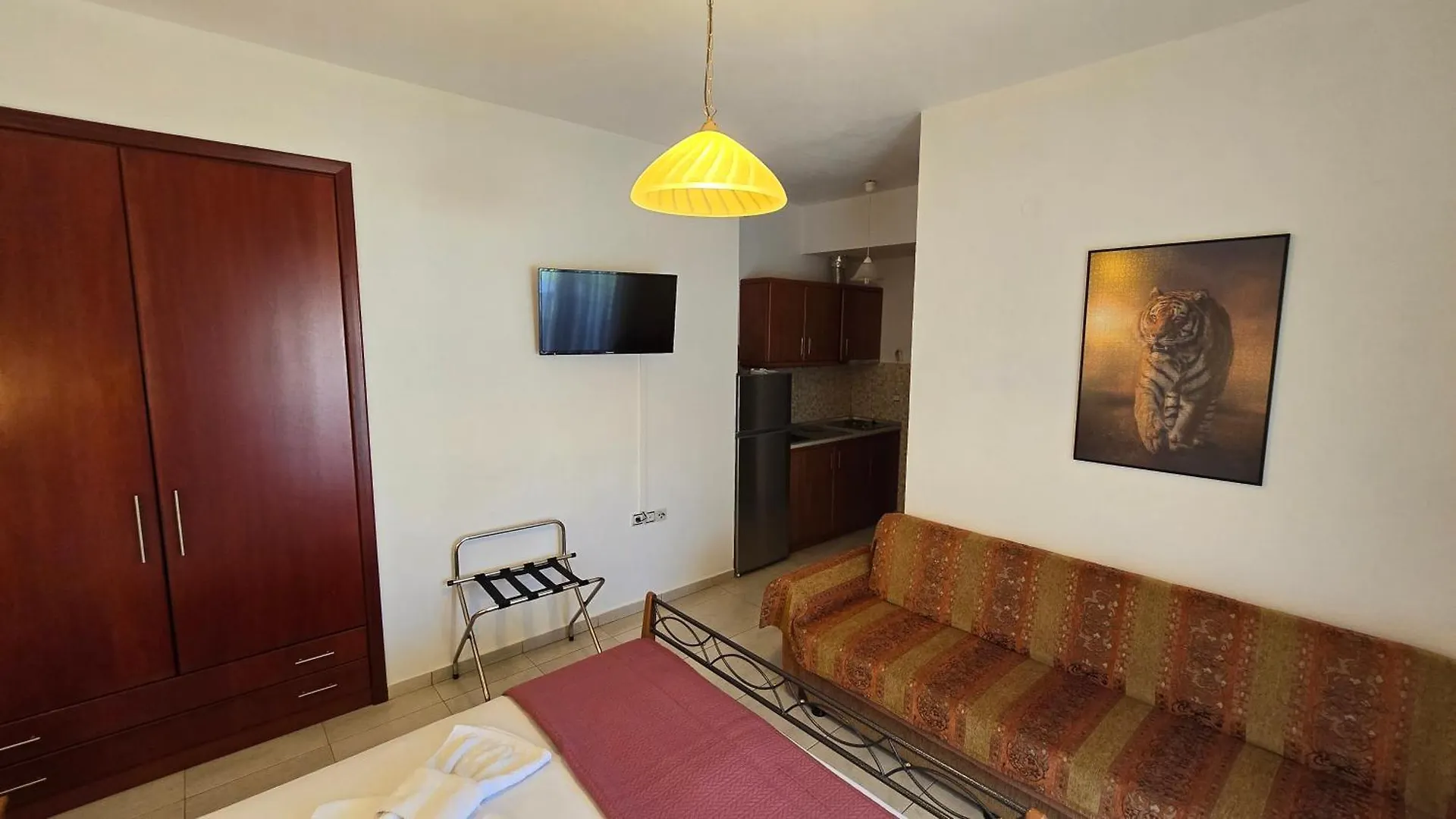 Itamos House Vourvourou Hotel