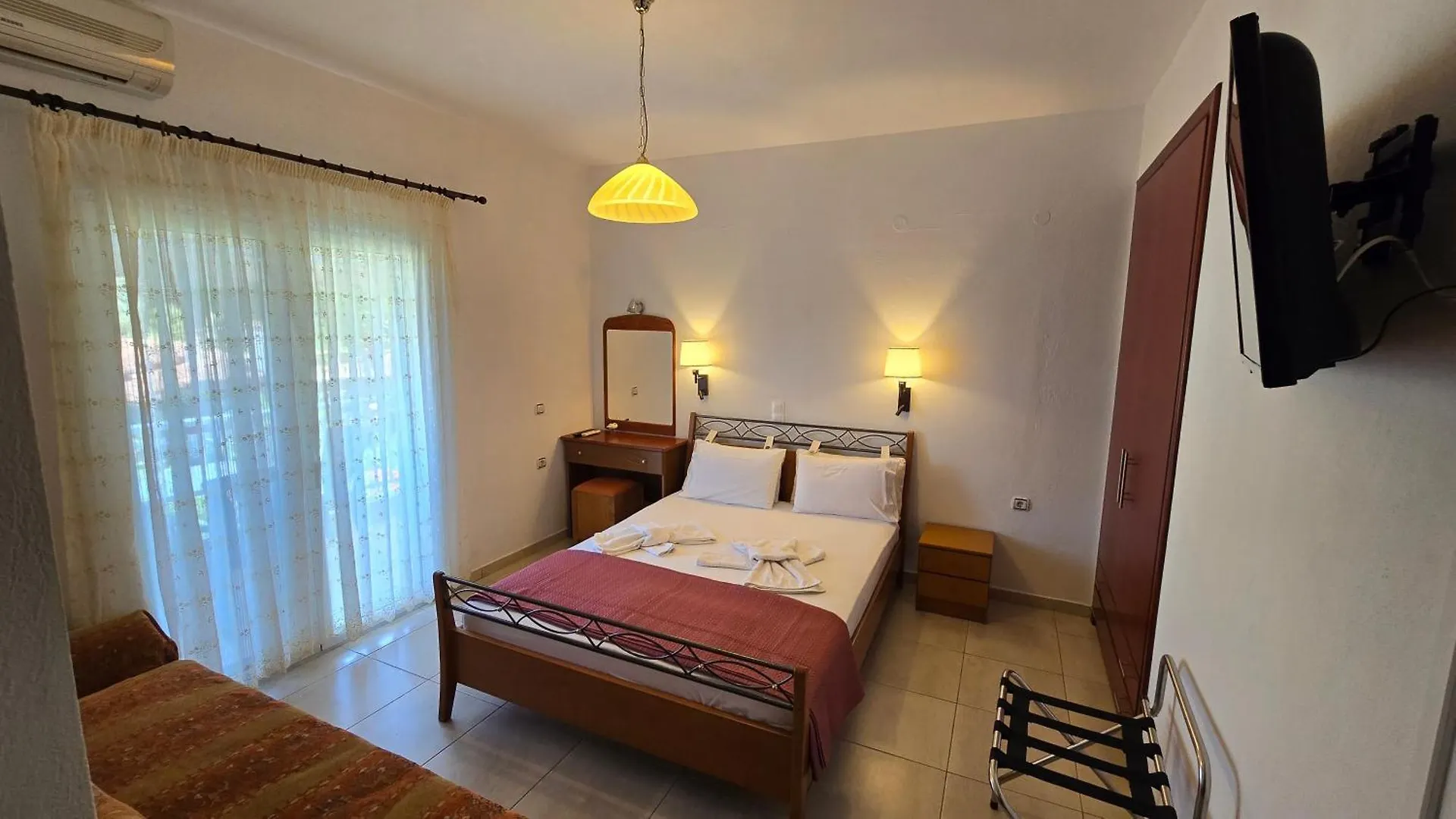 Itamos House Vourvourou Hotel